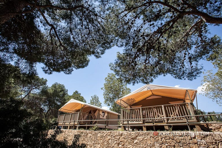 Fotografía de campings. Bungalows Safari en el camping Torre de la Mora de Tarragona